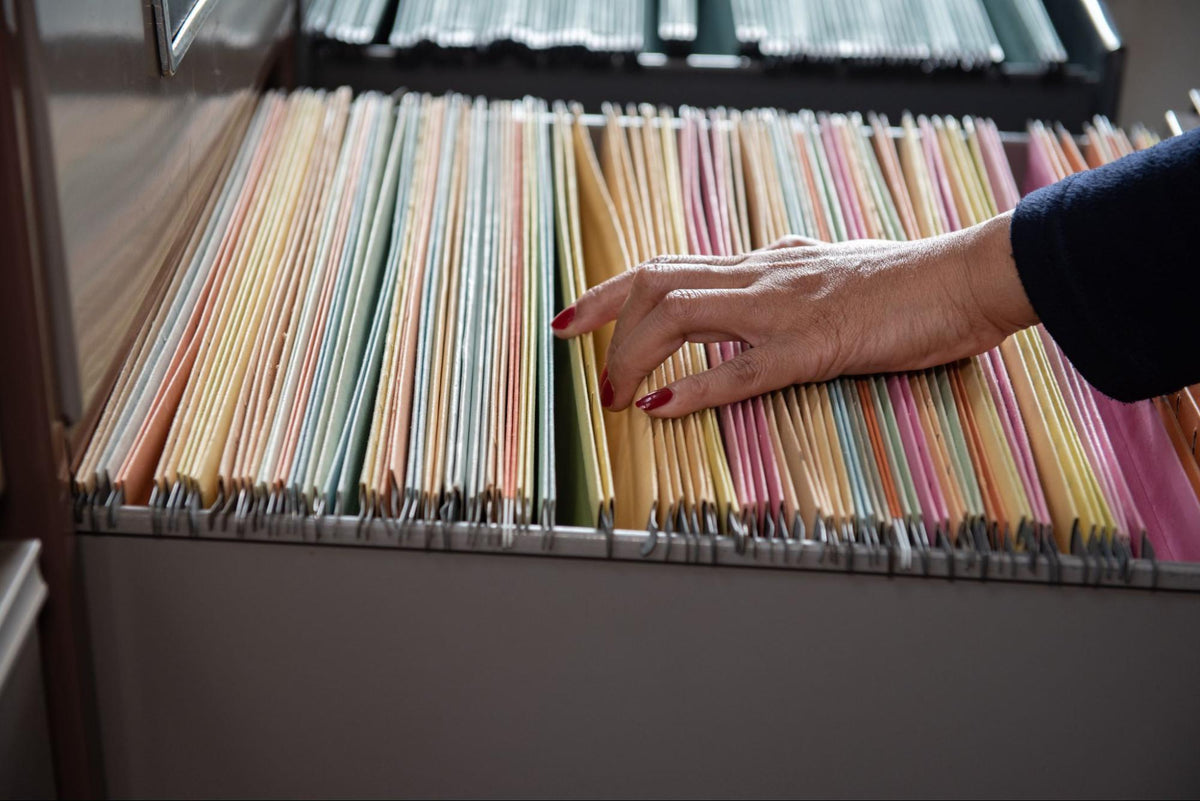 Document stores: 5 Tricks for Storing Notes, Books, and Accessories in a Small Apartment