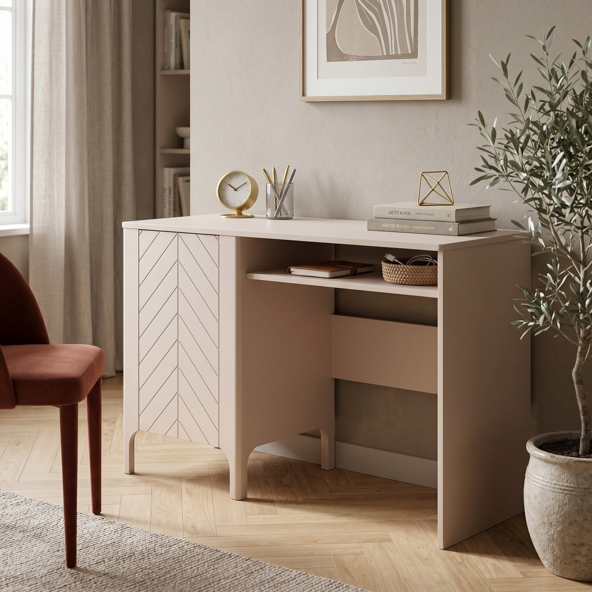 Bureau EKLIPSO 135x78 met afsluitbare kast in moderne stijl, kleur Kasjmier – in een interieurinrichting | Pillovely