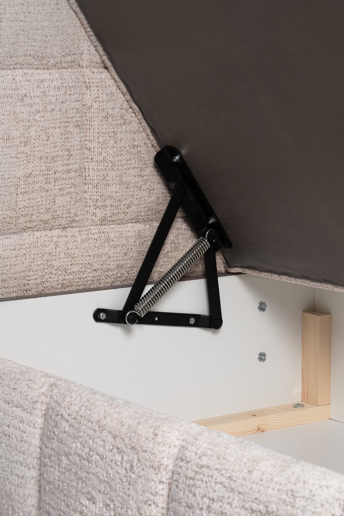 Domy Continental Divan Bed with Topper and Two Storage Compartments, Classic Style – close-up of details and texture