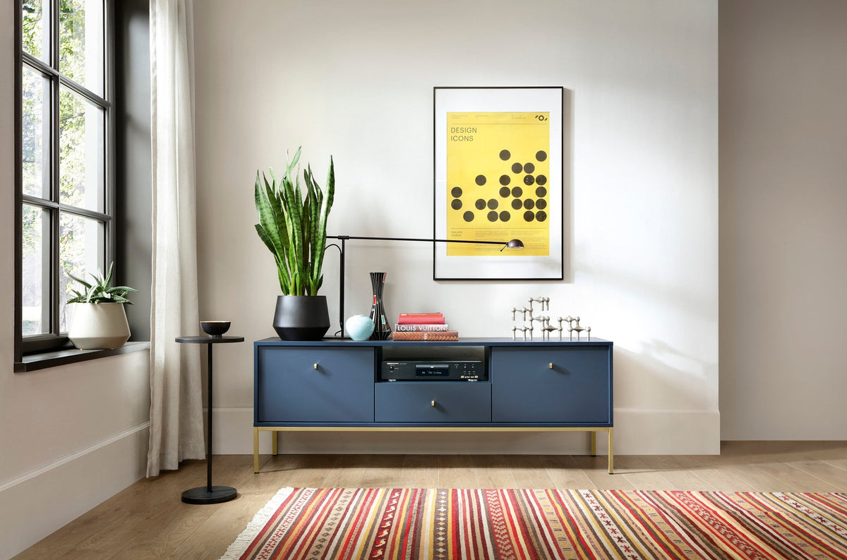 Kviat TV Unit / TV Stand 154x57, Vintage Style – in a room setting