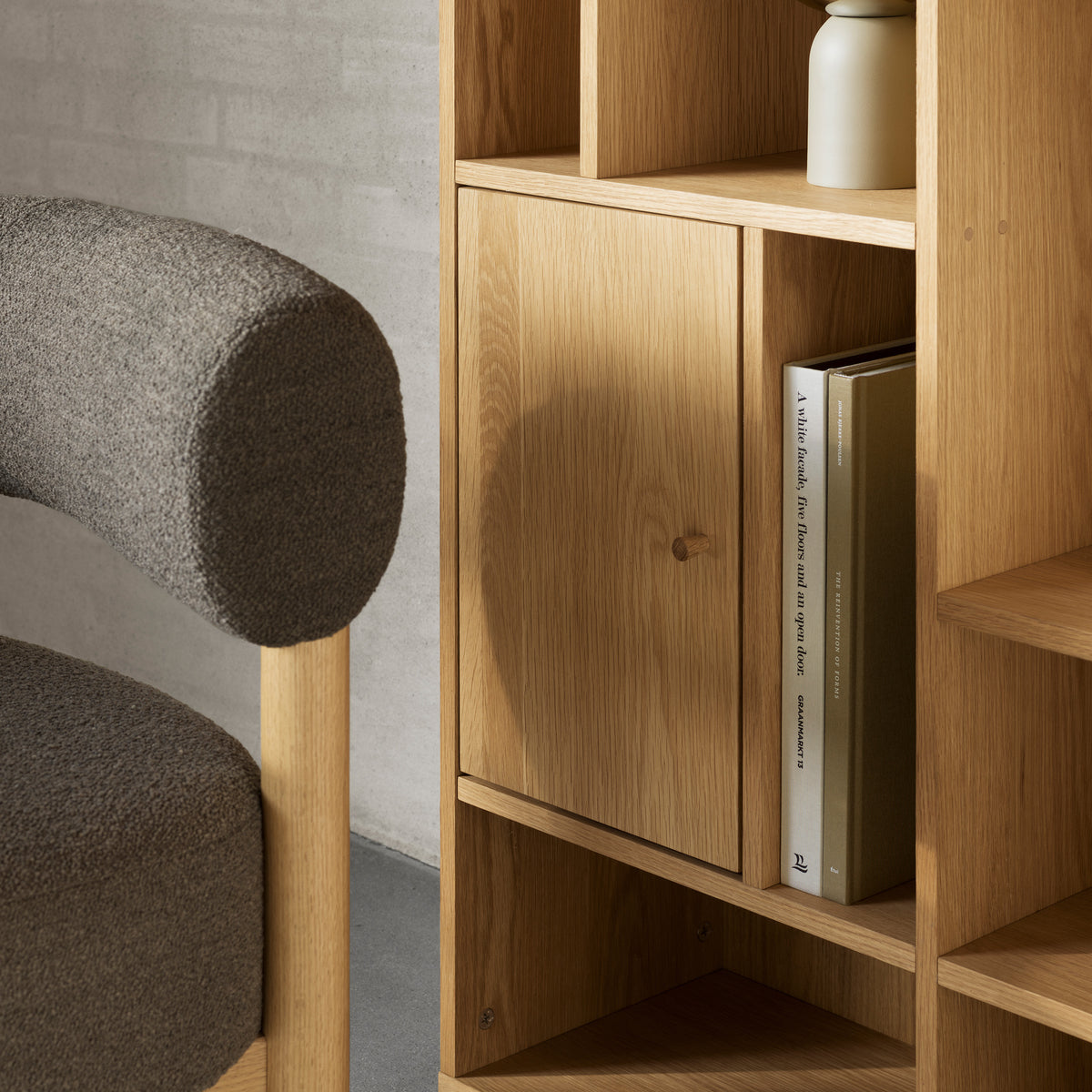 Asymo Bookcase for Living Room 90x180, Japandi Style – in a room setting