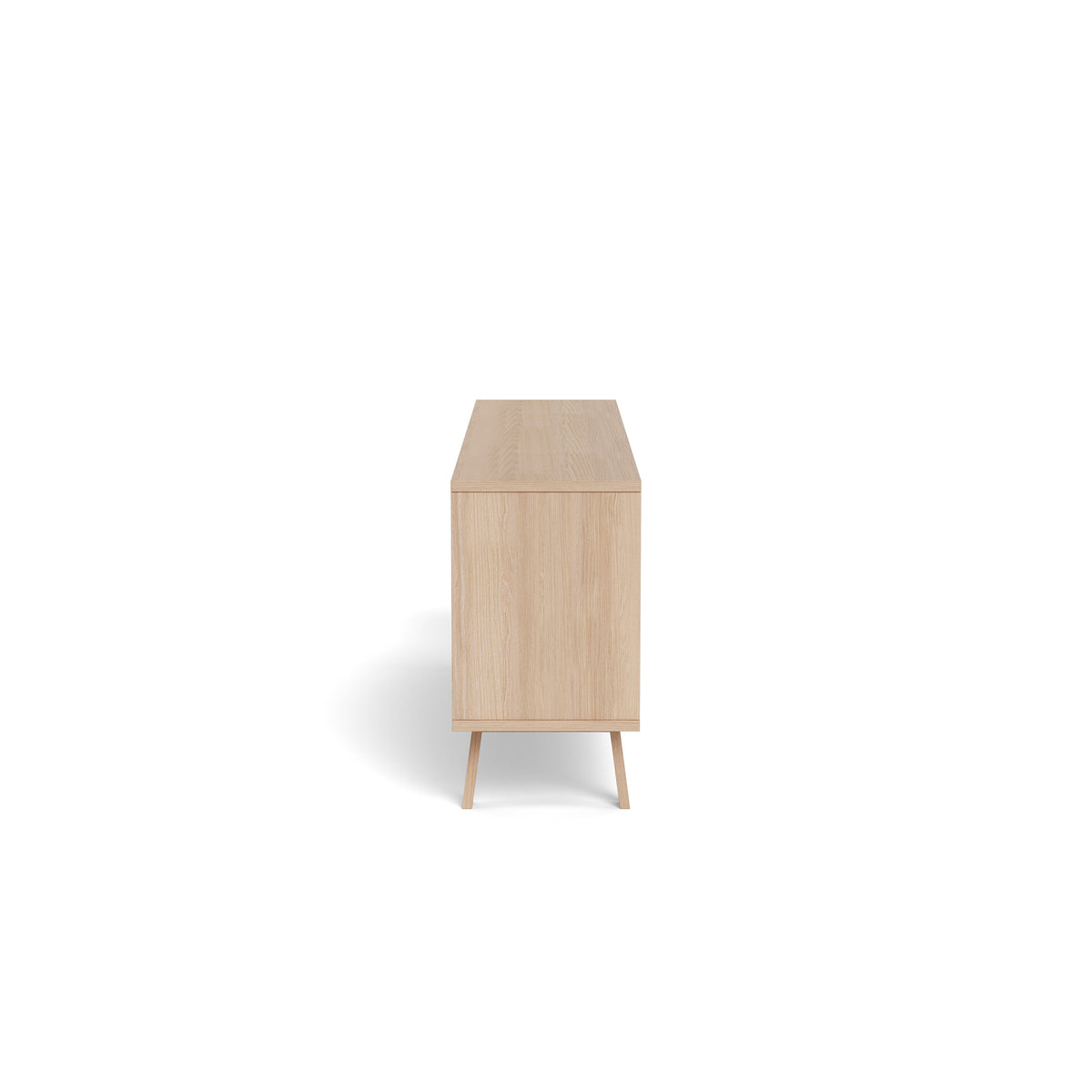 Lurisse-commode 200x75, gebleekt eiken – zijaanzicht van de diepte van de kast en de licht schuine eikenhouten poten