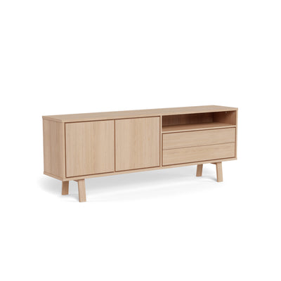 Lurisse-commode 200x75 gebleekt eiken – schuin aanzicht, Scandinavische commode met deuren, lades en een open vak
