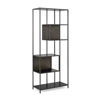 Skeleto-boekenkast 77x185, zwarte melamine – schuin aanzicht op het stalen frame en de twee asymmetrische vakken, boekenkast
