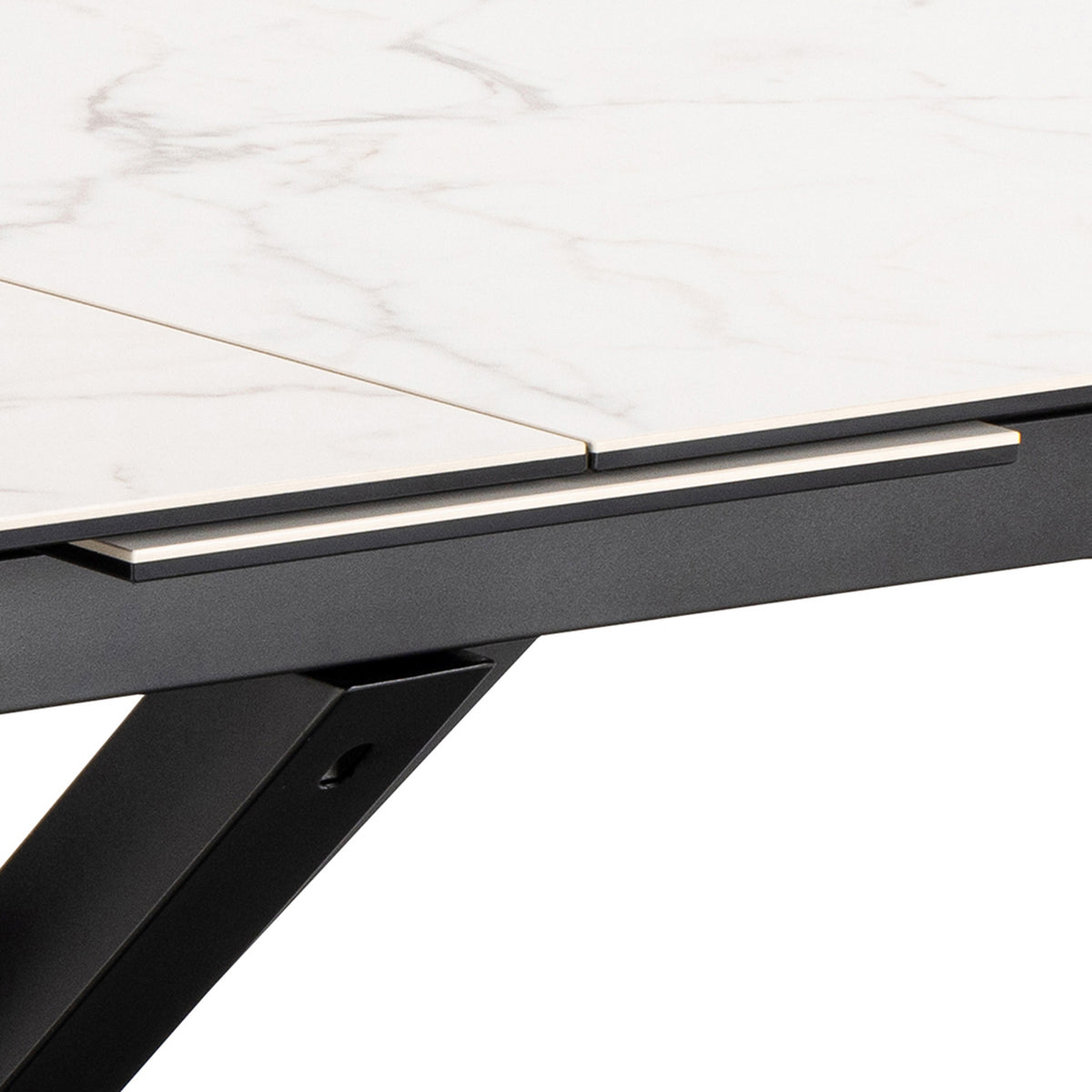 Lorrins Large Extendable Dining Table 200–240x76 cm, Modern Style – close-up of details and texture